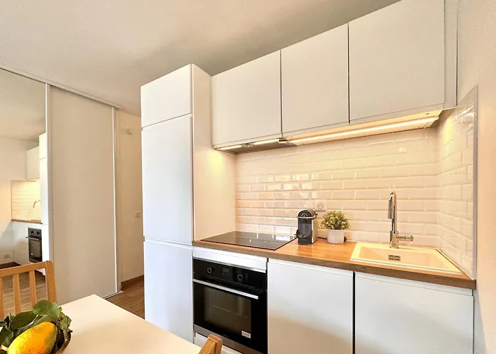 Charming 2-rooms - Walk To Beach, Near Monaco & Menton *