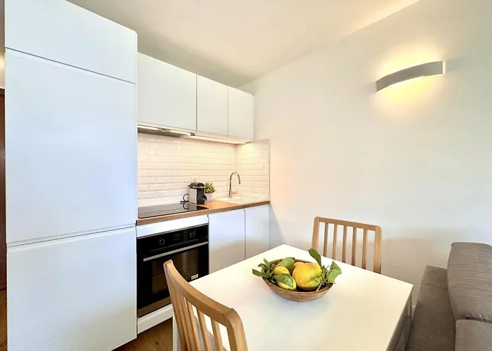 Charming 2-rooms - Walk To Beach, Near Monaco & Menton