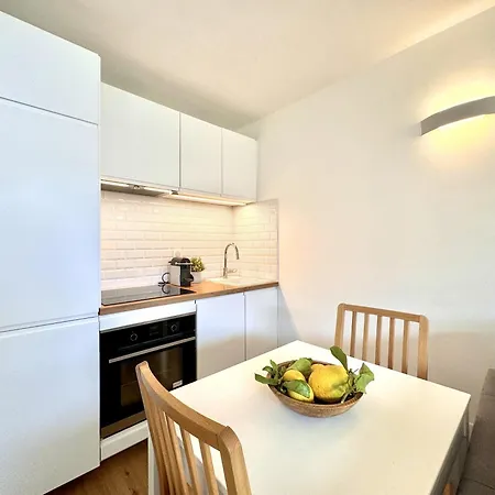 Charming 2-rooms - Walk To Beach, Near Monaco & Menton
